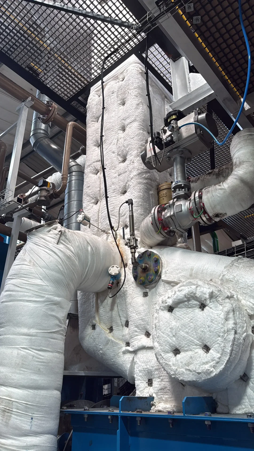 Insulated pyrolysis reactor and piping